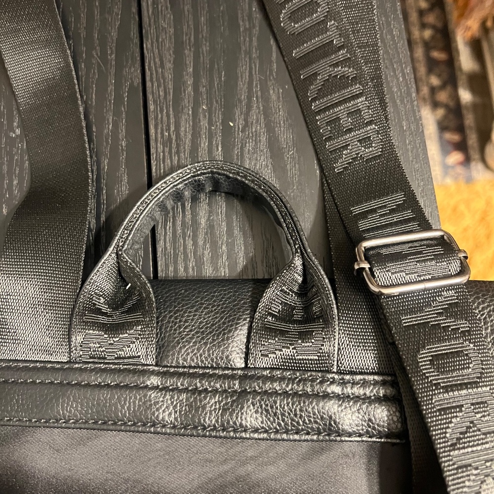 Botkier Back Pack - Picture 9 of 12